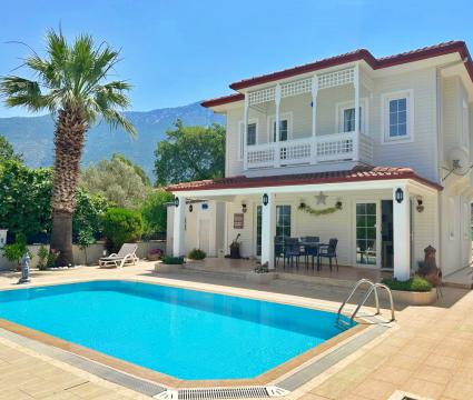 Villa London
