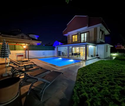 Villa Laras