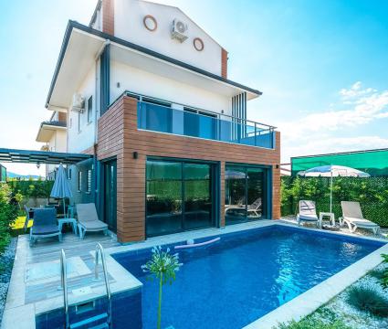Villa Kırmızı