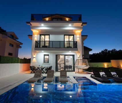 Villa Pachira 2