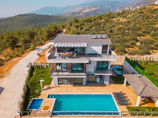Villa Safirim