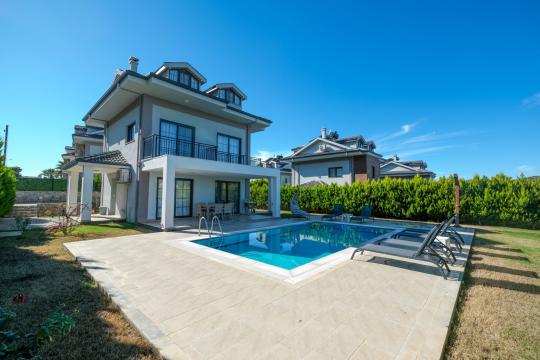 Villa Era 3