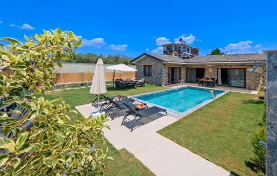 Villa Daylight