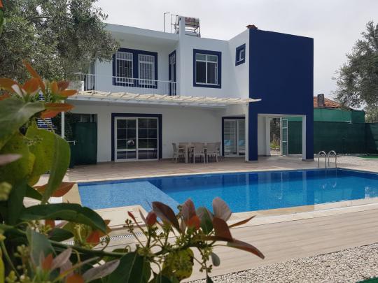 Villa Navy Blue