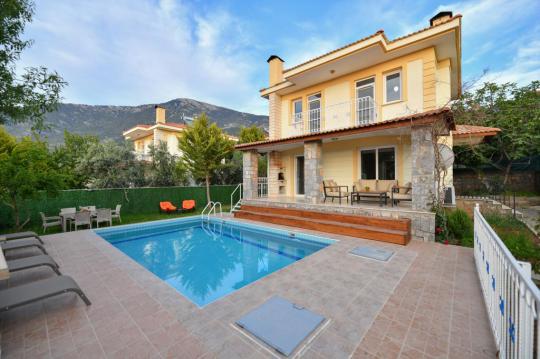 Villa Almond 1