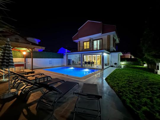 Villa Laras