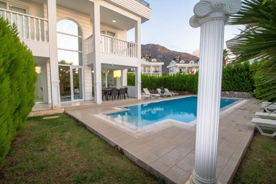 Villa Hisarpark D