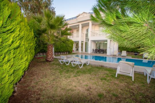 Villa Hisarpark D