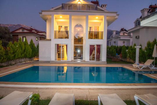 Villa Silver Yunus