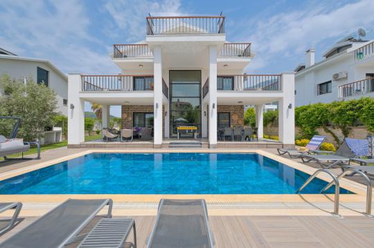 Villa Azmira