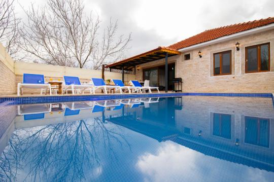 Villa Cevizdibi