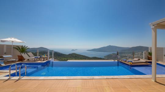 Villa La Mer Azur - Deniz Manzaralı & Jakuzili & Geniş Havuzlu & Lüks Villa Kiralama