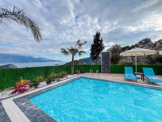 Villa Sweet Moon