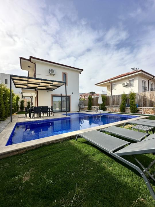 Kaş'ta Lüks Özel Havuzlu & Kiralık  Balayı Villası 