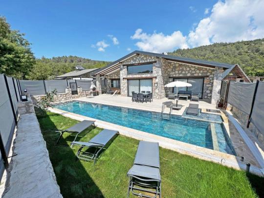 Villa Alya