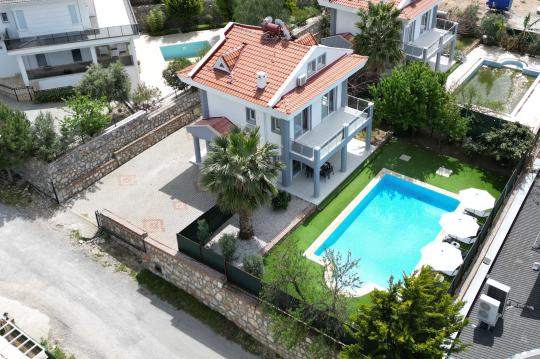 Villa Elisa 1